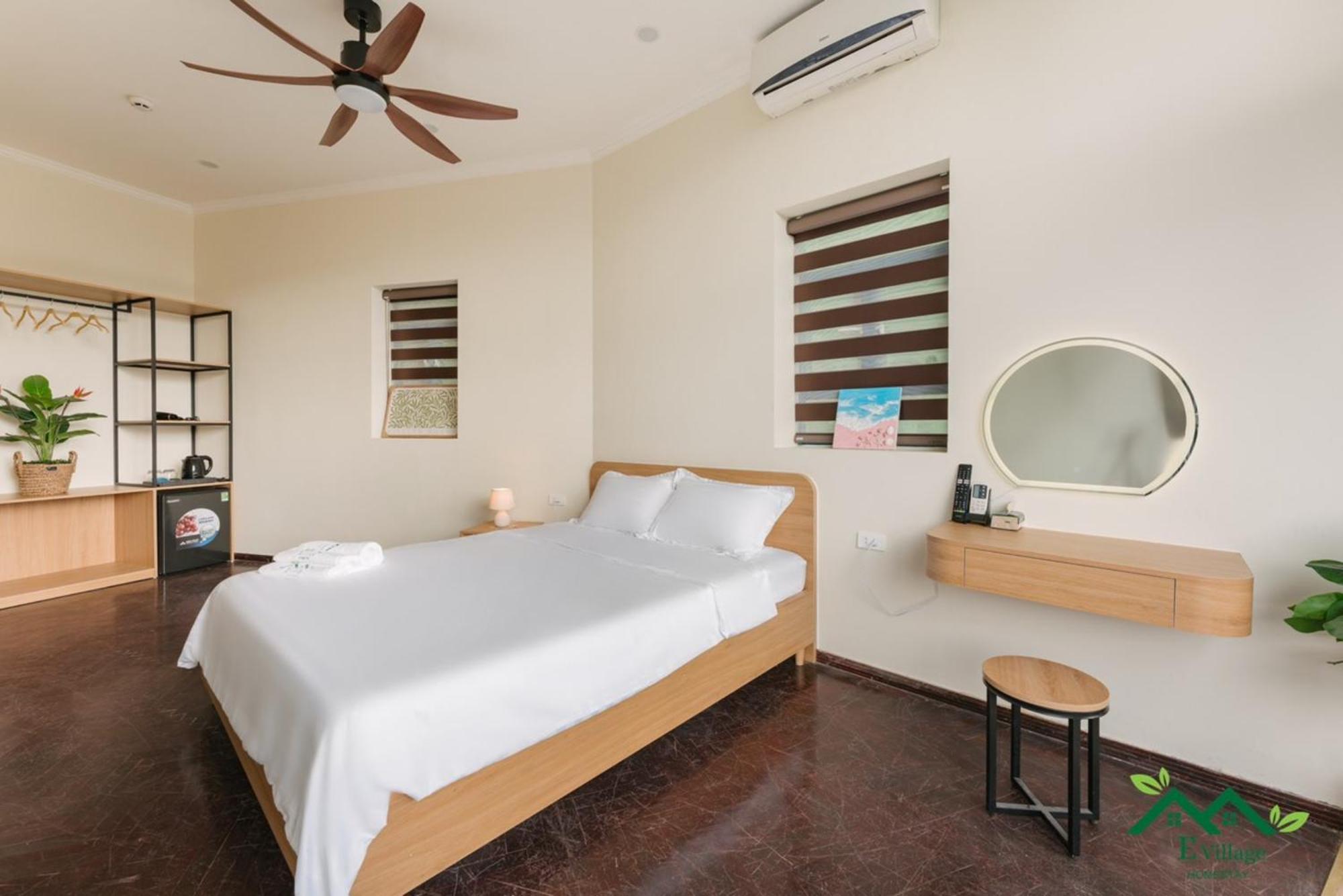 E Village Hotel Hanoï Extérieur photo
