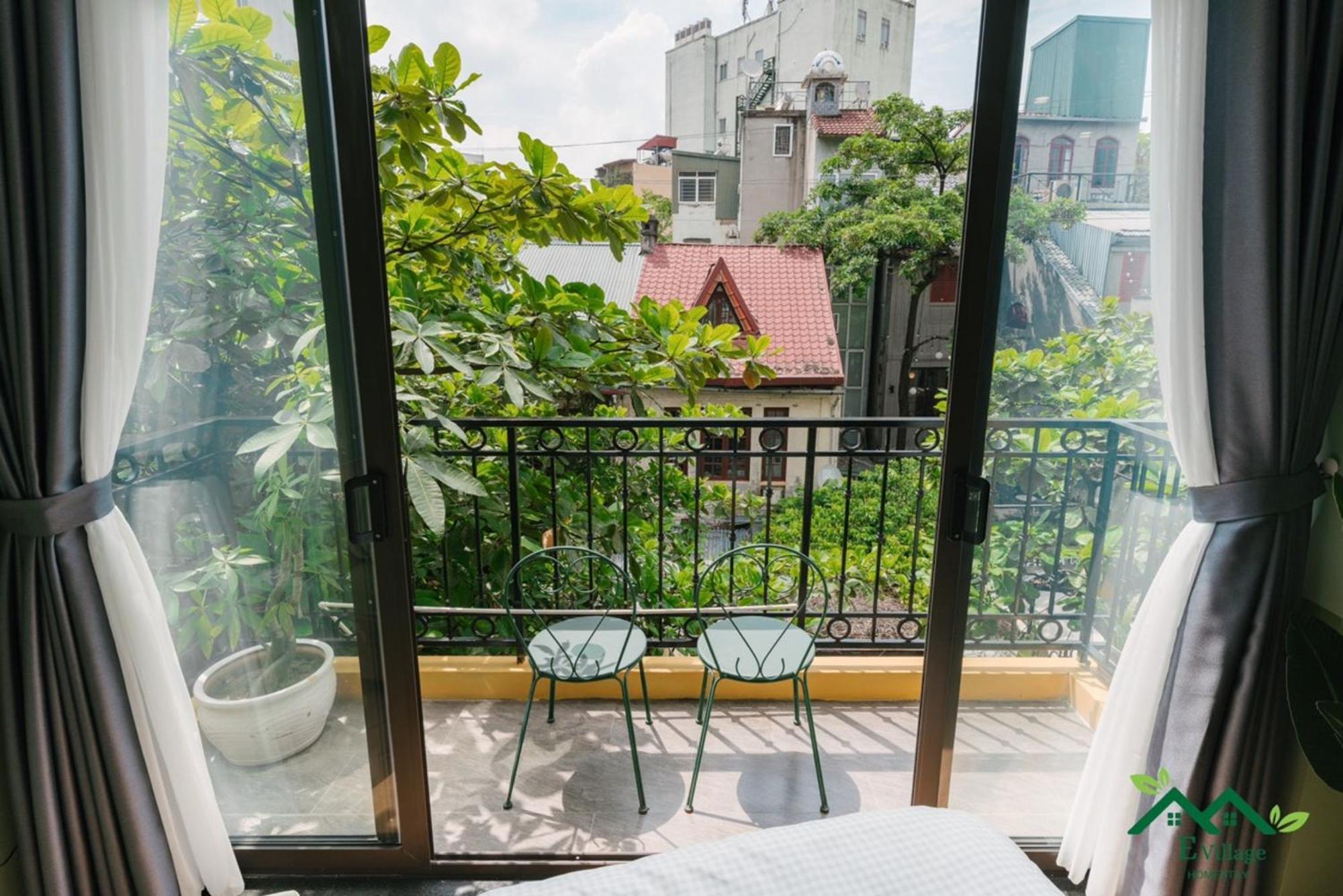 E Village Hotel Hanoï Extérieur photo